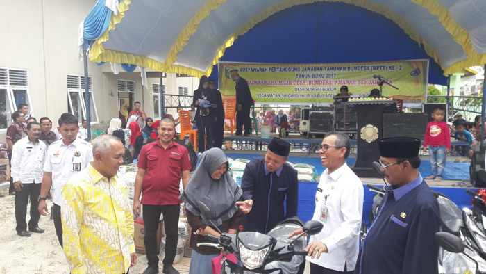 Kunjungi BUMdes Sungai Buluh, Gubri dan Bupati Apresiasi Perkembangan Bumdes di Kuansing